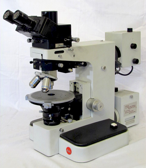 میکروسکوپ متالوگرافی
